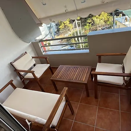 Bluenest Apartment *